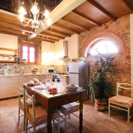 펜션 Lucca Refined Convent With Pool And Wi-fi *