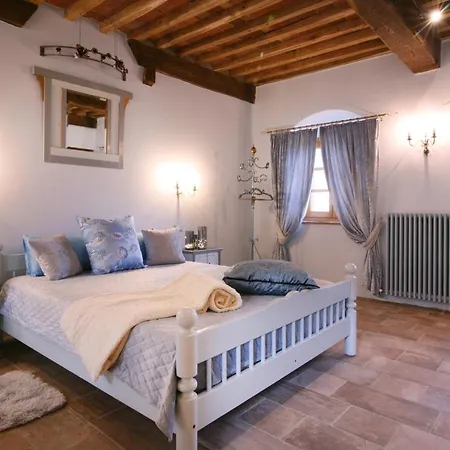 Lucca Refined Convent With Pool And Wi-fi
